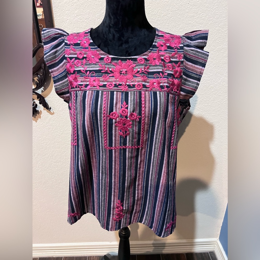 Savannah Jane embroided top